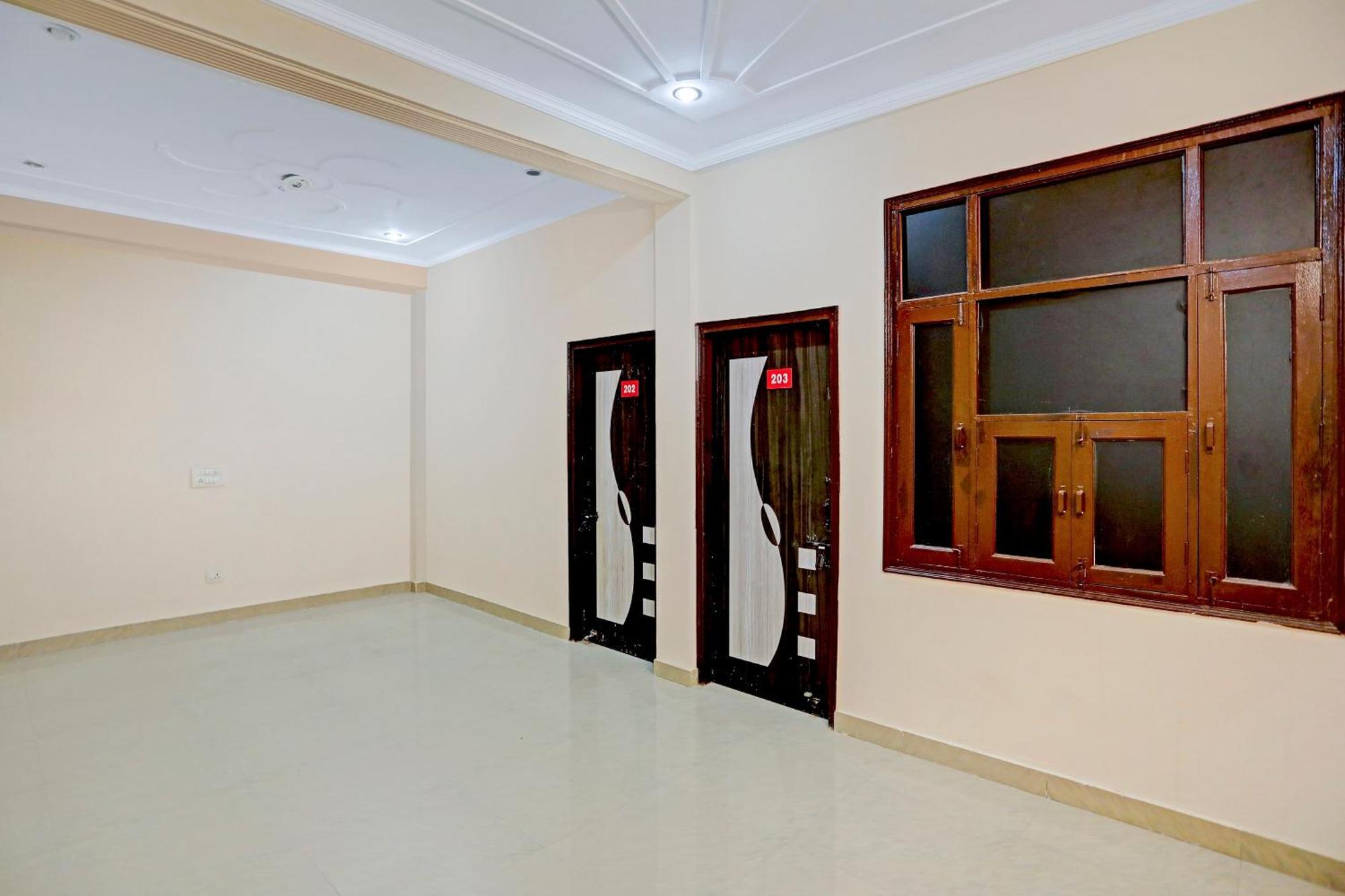 Hotel O Pari Hotel Ghaziabad Exterior photo