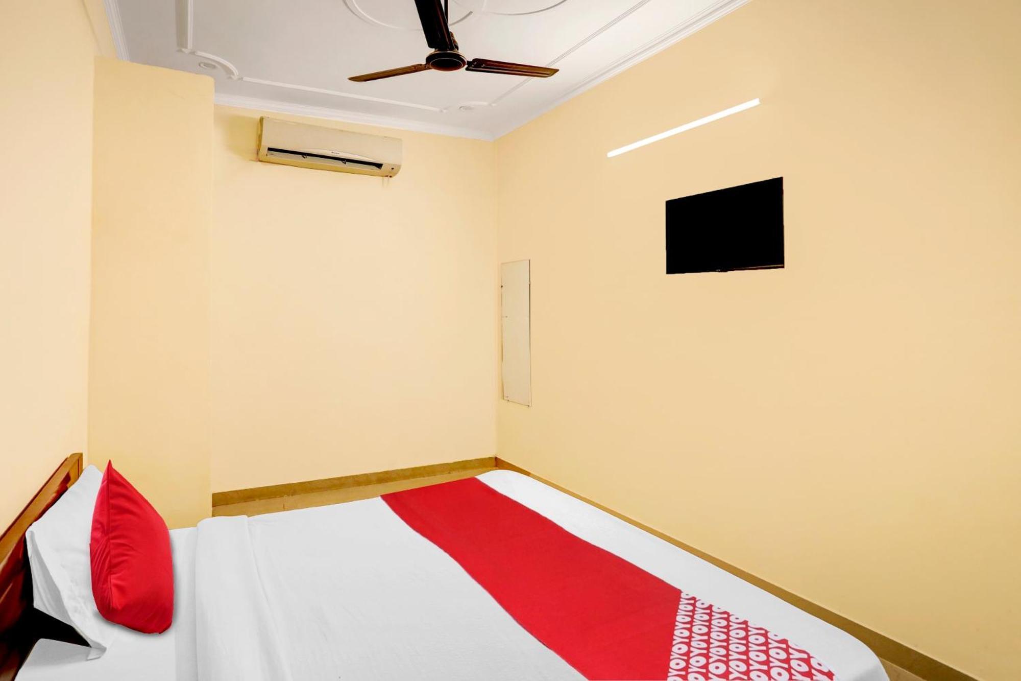 Hotel O Pari Hotel Ghaziabad Exterior photo
